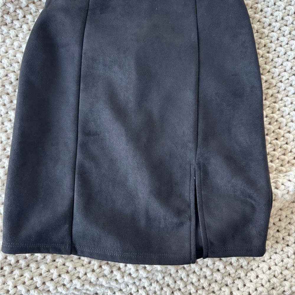 Windsor Black Pencil Skirt